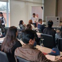 Foto presentación Alicia Fariland